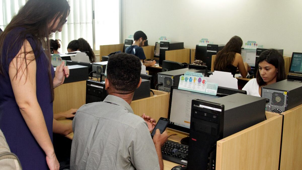 Bibliotecas digitais contratadas pelo IGESDF tiveram mais de 17 mil acessos em abril