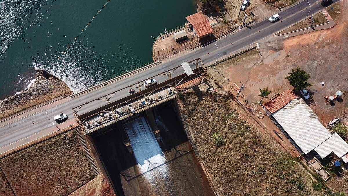 Recuperação de trecho da DF-001 tem sequência neste fim de semana