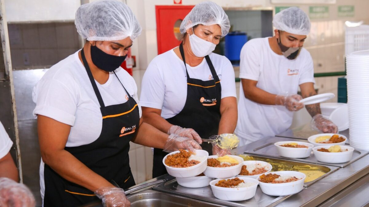 Restaurantes comunitários serviram mais de 130 mil refeições nesta semana