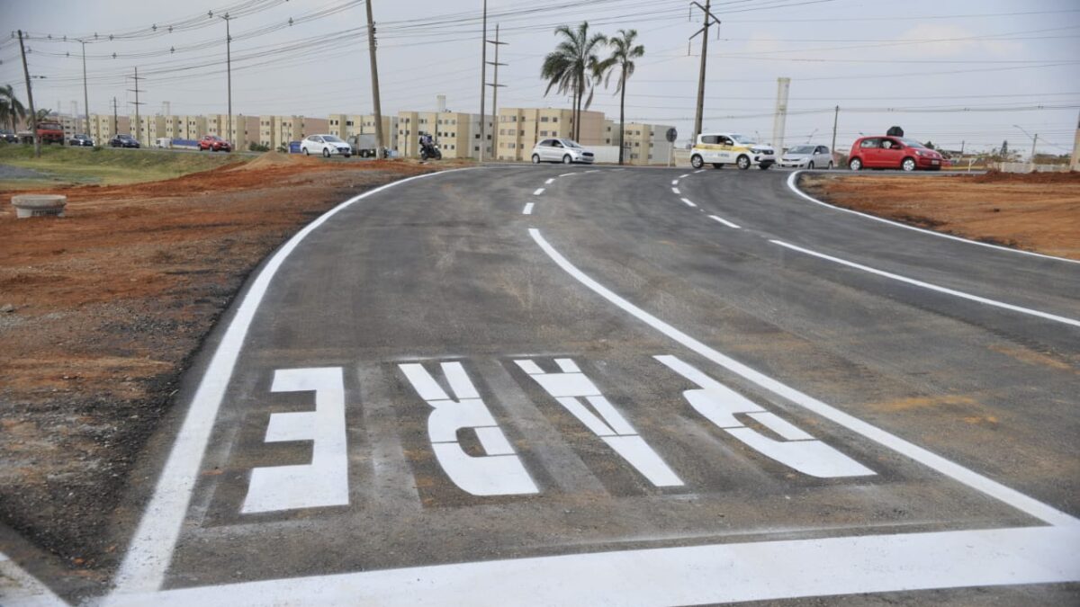 Pista marginal do viaduto do Recanto das Emas liberada