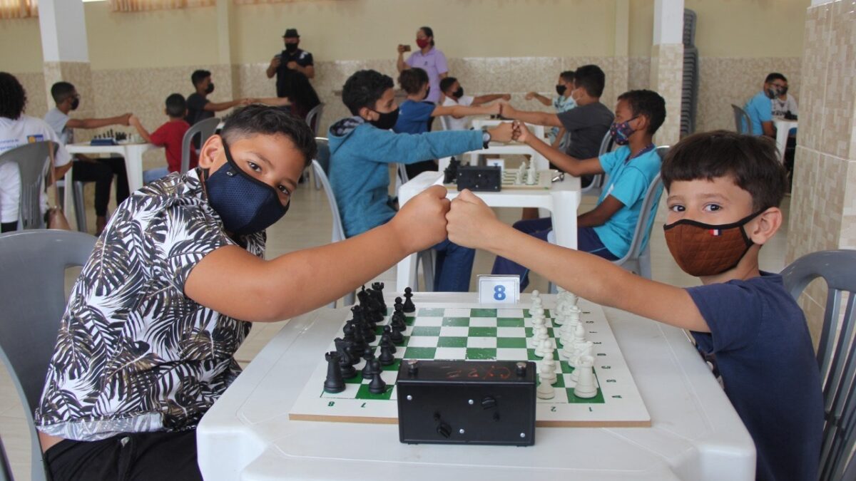 Campeonato de xadrez mobiliza jovens da Cidade Estrutural