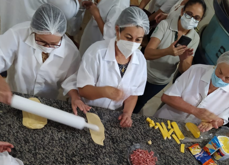 Produtoras rurais do Pipiripau fazem curso de panificação