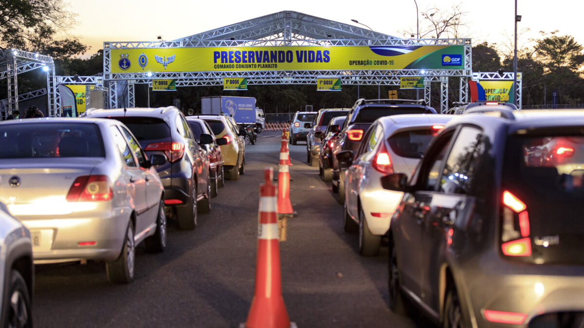 Praça dos Cristais terá vacinação suspensa nesta quinta (23)