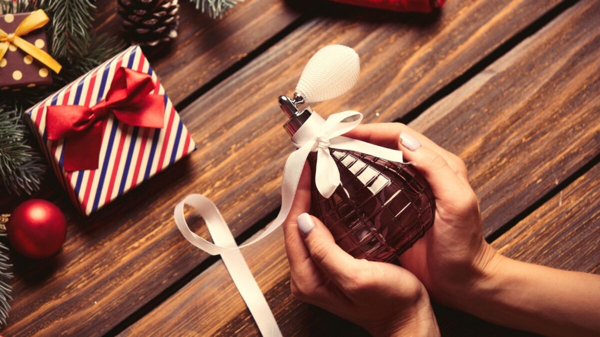 Dúvida no presente de Natal? Perfumes em edições especiais são ideais