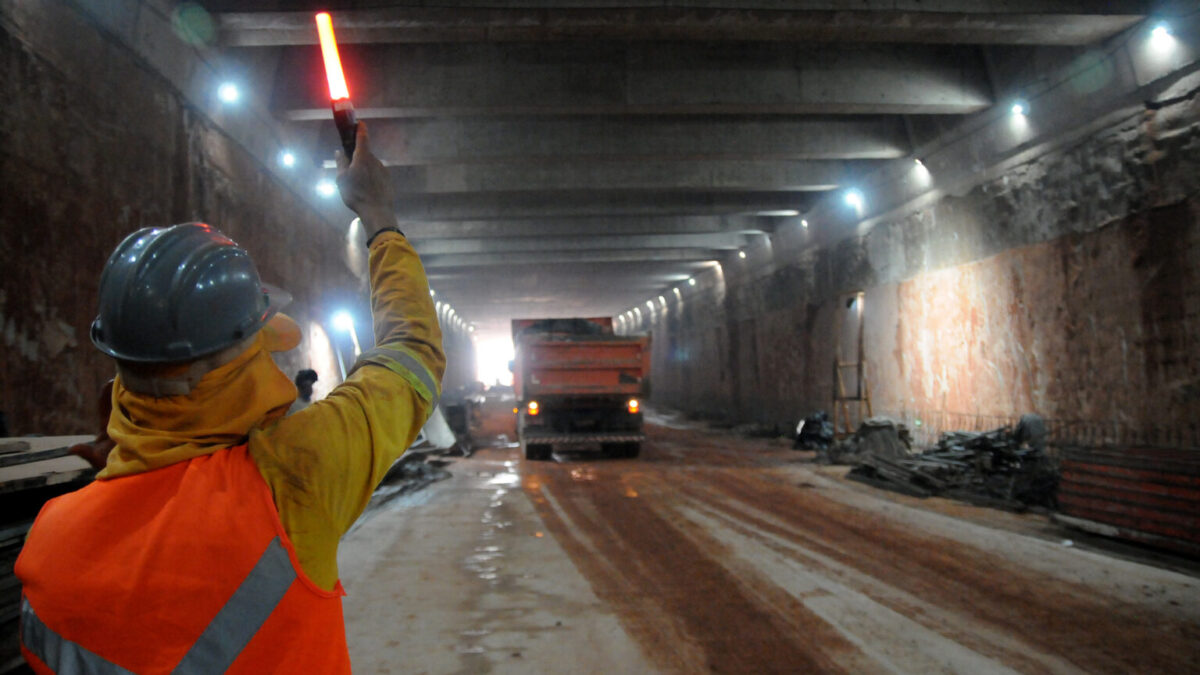 Túnel começa a tomar forma e terá via de 1,2 km em concreto