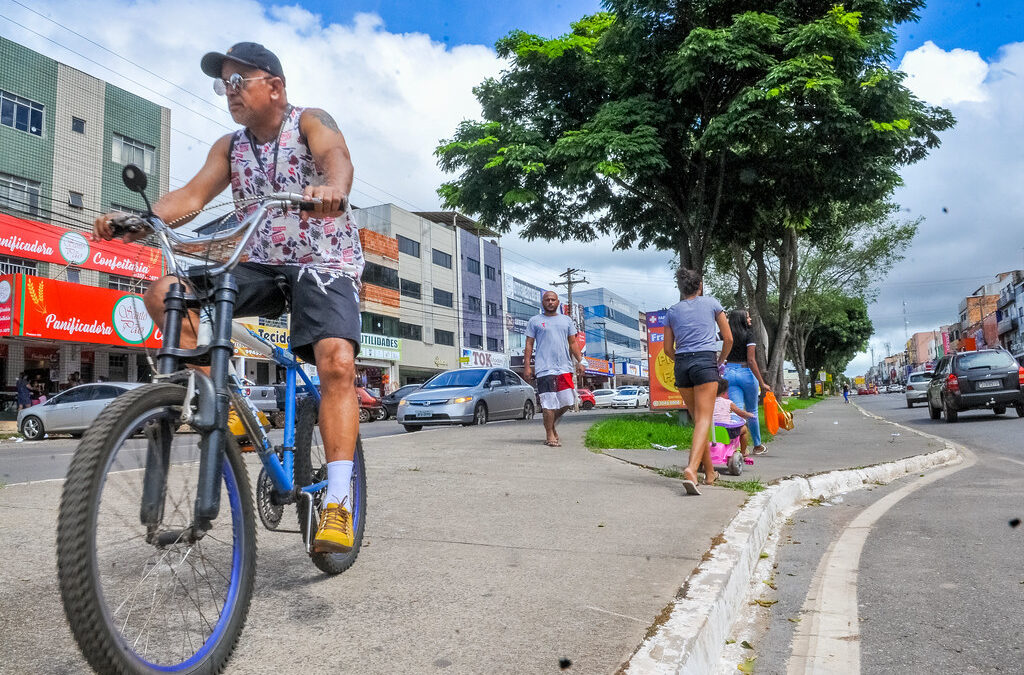 Avenida do Paranoá começa a ganhar novas calçadas