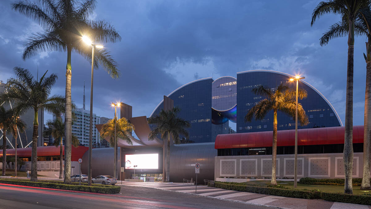 Brasília Shopping promove comemoração junina no rooftop