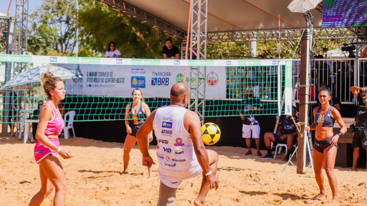 Campeonato empolga fãs de futevôlei no Parque da Cidade