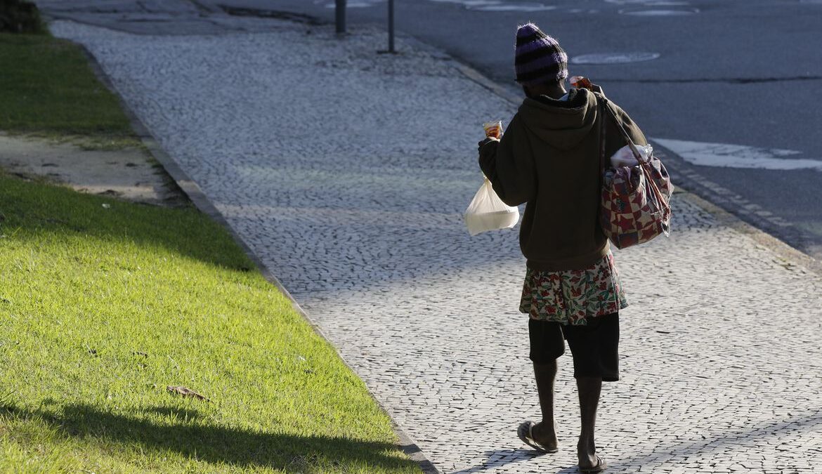 Pesquisa identifica perfil de pessoas em situação de rua no DF