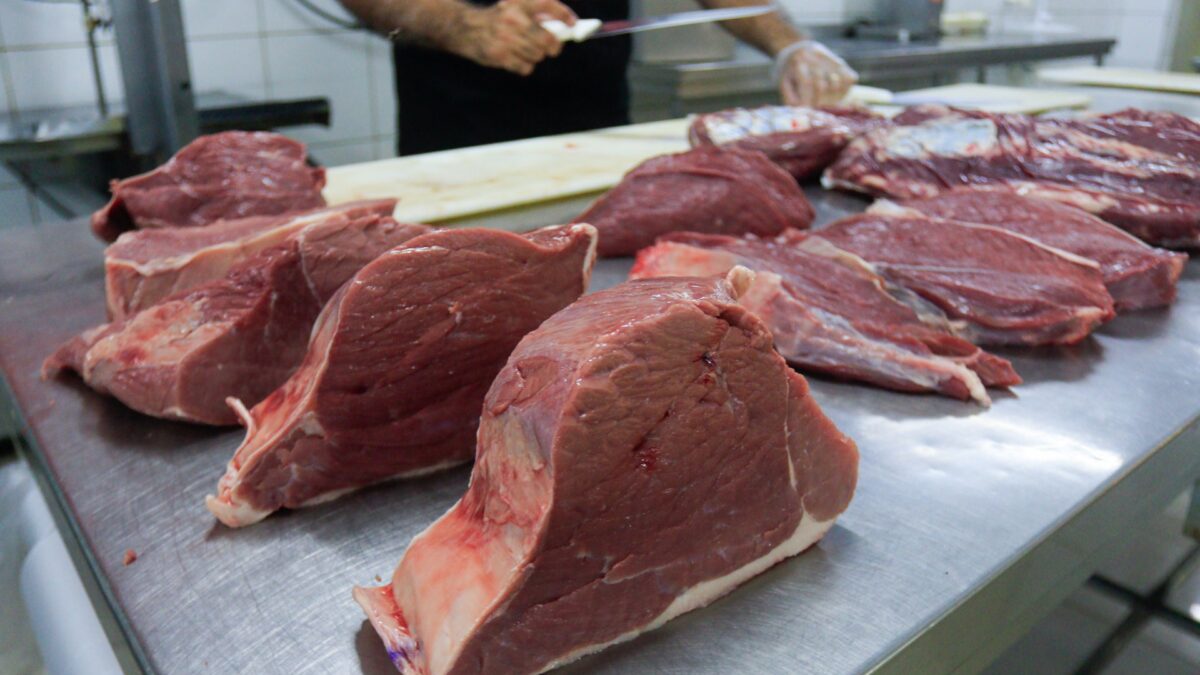 Consumo de carne bovina no Brasil deve cair ao menor nível em 26 anos