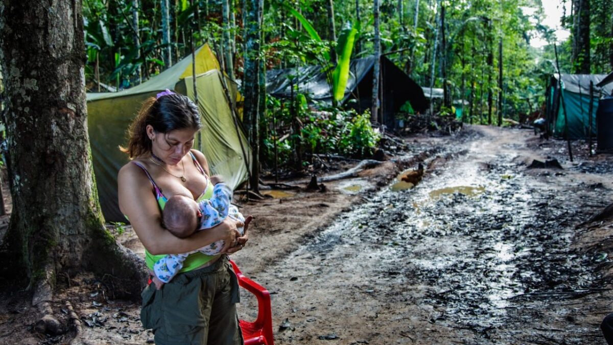 Exposição gratuita mostra fotos de mulheres resistentes em todo o mundo