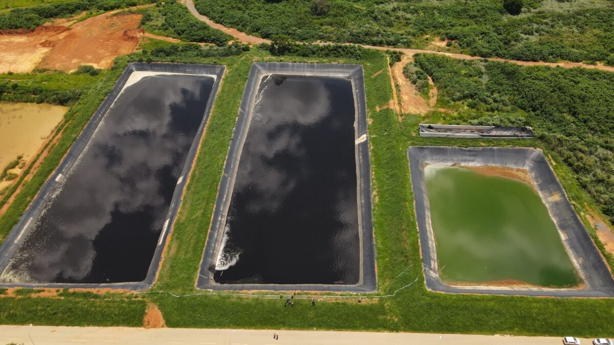 SLU apura coloração no Rio Melchior onde é lançado efluente de chorume