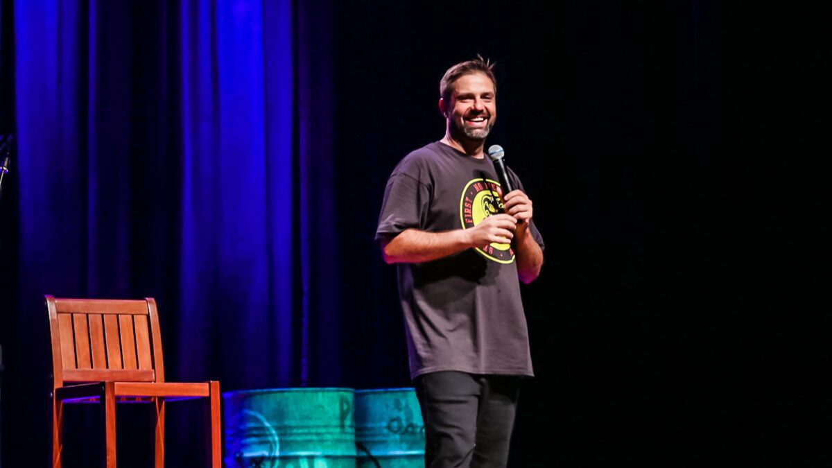 Fábio Rabin em Brasília com seu novo show  “Muita treta”