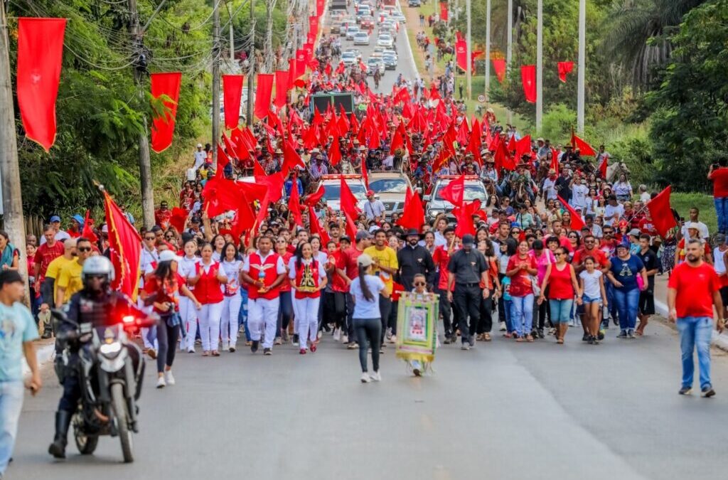 Festa do Divino reúne milhares de fiéis em Planaltina