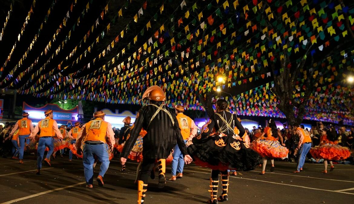 Campeonato de quadrilhas juninas chega ao DF