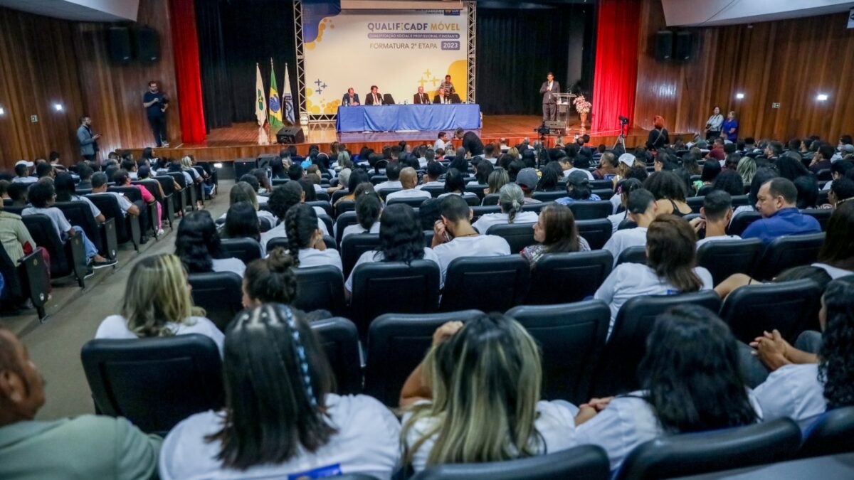 Novo ciclo do QualificaDF terá cursos com acessibilidade em Libras