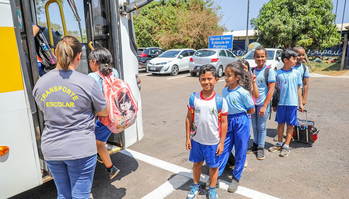 Escolas rurais encontram no asfalto um aliado para a educação