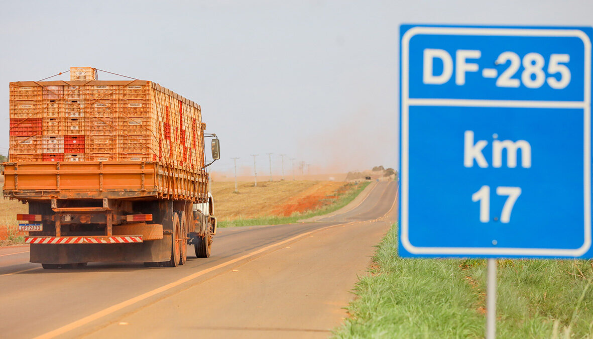 Pavimentação da DF-285 transforma o dia a dia de produtores do PAD-DF