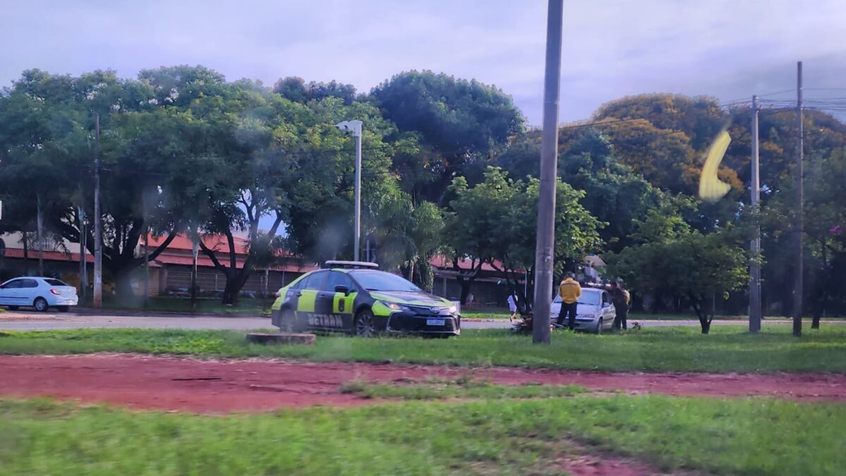 Carro com 466 flagrantes de infrações e R$ 88 mil em multas é apreendido