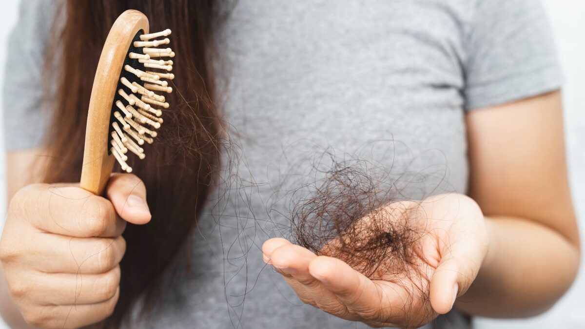 Emagrecimento pode ocasionar queda de cabelo. Saiba porquê