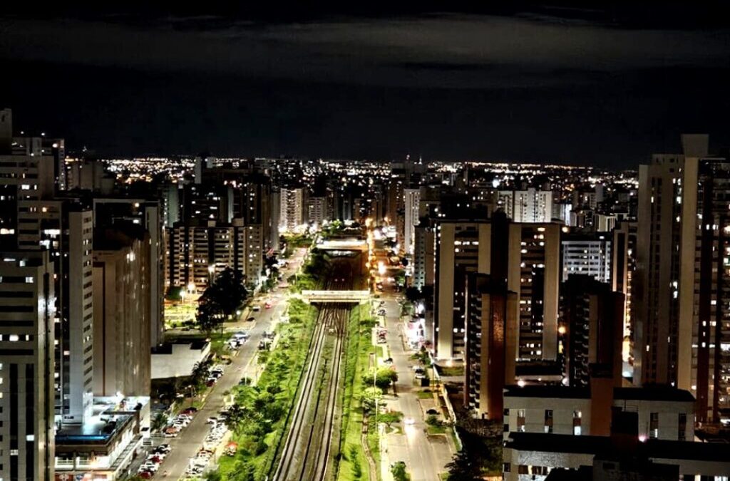 Águas Claras recebe mais 500 luminárias de LED