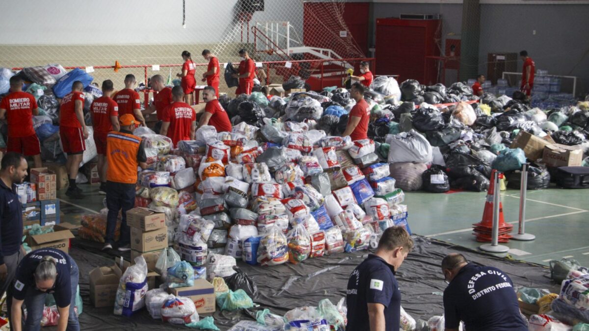 Saiba como organizar e quais itens doar na campanha Brasília pelo Sul