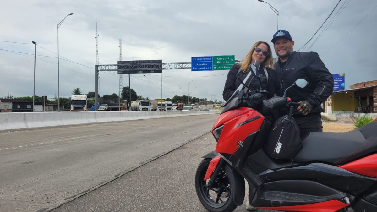 Casal de Recife viajará 5 mil km em uma scooter para viver o Capital Moto Week