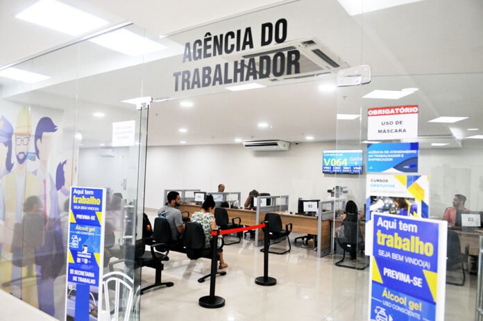 Agencia-do-trabalhador-Foto-Joel-Rodrigues